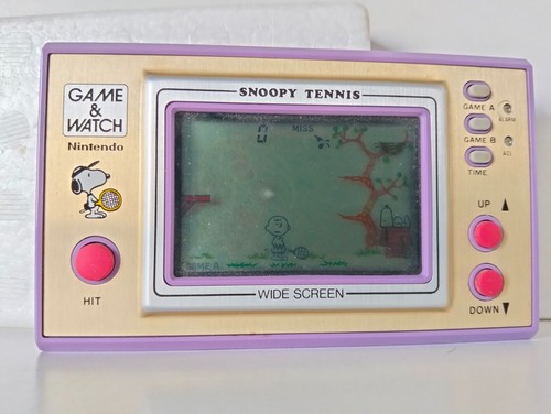 Nintendo game watch snoopy - watch,