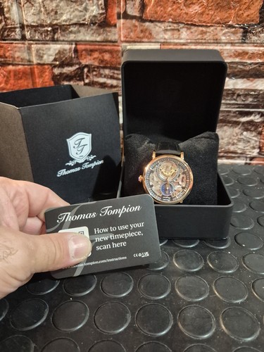 Orologio meccanico scheletro